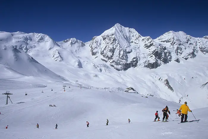 Skifahren am Fuße des Ortlers - Hotel Zebru - Sulden in Südtirol